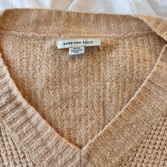 American Eagle Tan V-Neck Waffle Sweater Size S - Picture 4 of 5